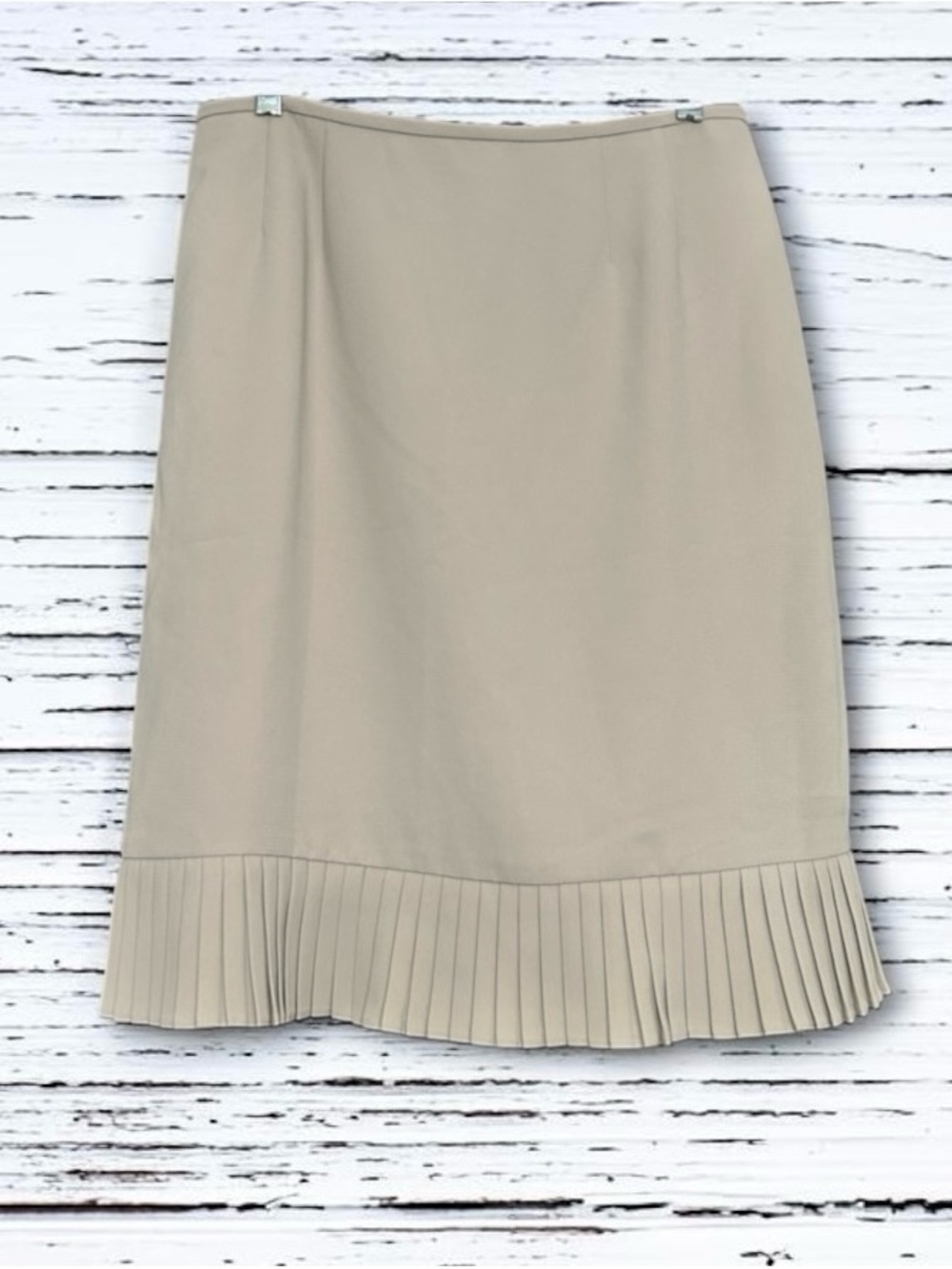 NWT Le Suit Petite Tan Pleated Hem Skirt Size 10P